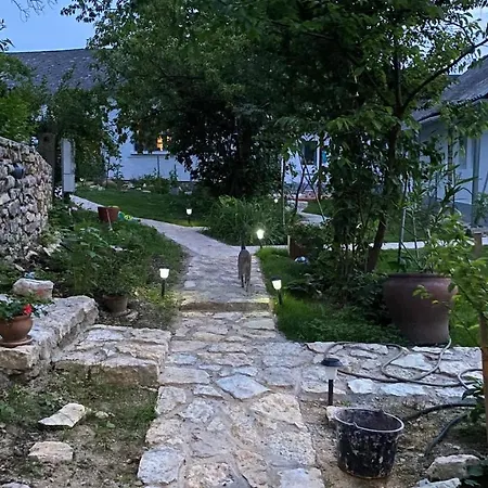 Kali Kerted Vendeghazak Lidi Neni Haza *